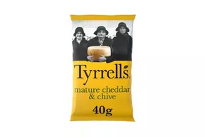 Tyrrells Mature Cheddar & Chive Crisps
